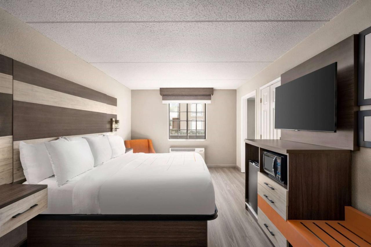 La Quinta Inn Lexington-Horse Park Eksteriør billede